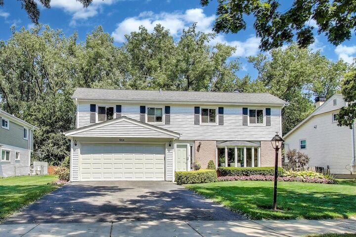 1804 E Apache Lane  Mount Prospect IL 60056 photo