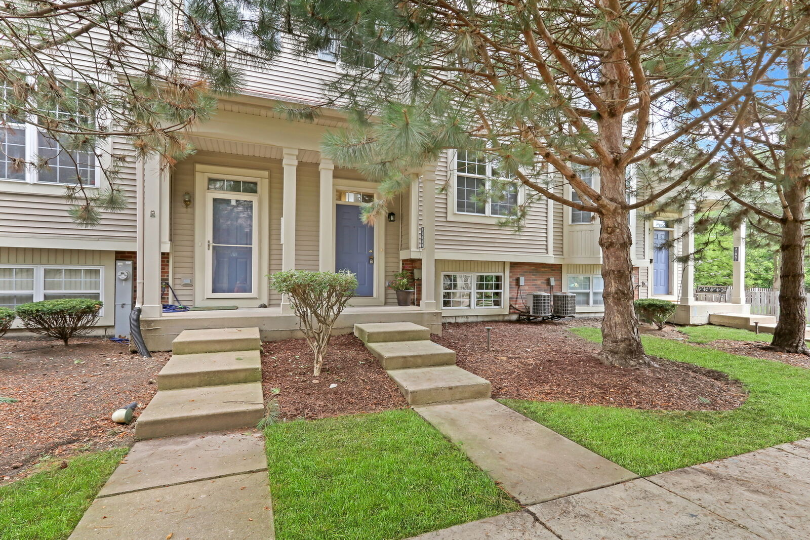 Property Photo: 31659 N Tallgrass Court IL 60051