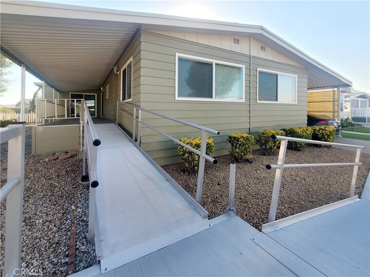 Property Photo:  27601 Sun City Boulevard 5  CA 92586 