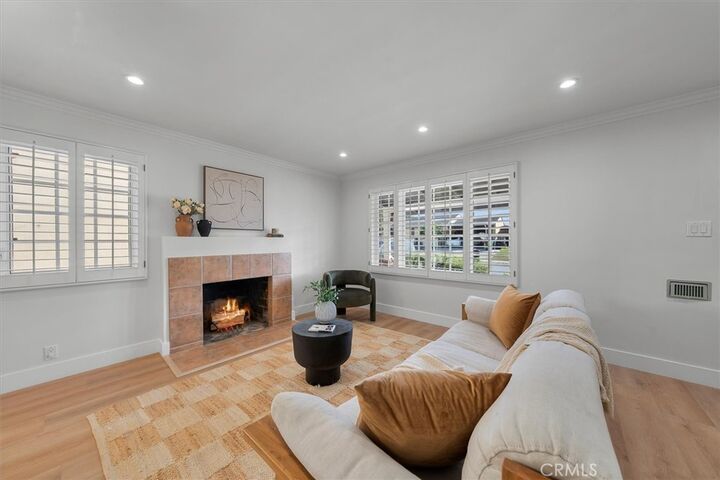 Property Photo:  8769 Croydon Avenue  CA 90045 