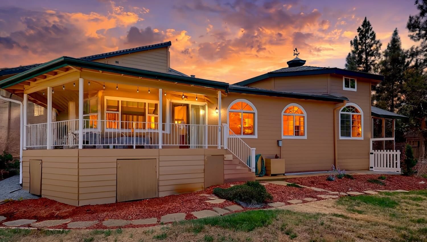 Property Photo: 14210 Murphy Place CA 95945