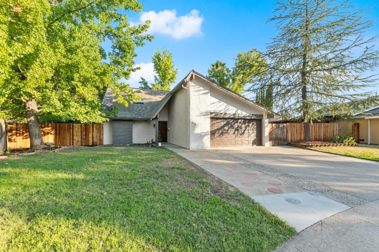Property Photo:  8078 Oak Meadow Court  CA 95610 