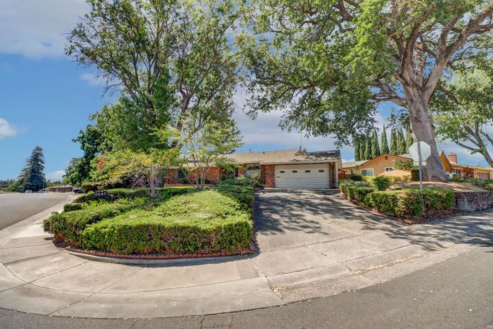 Property Photo: 7041 Raintree CA 95621