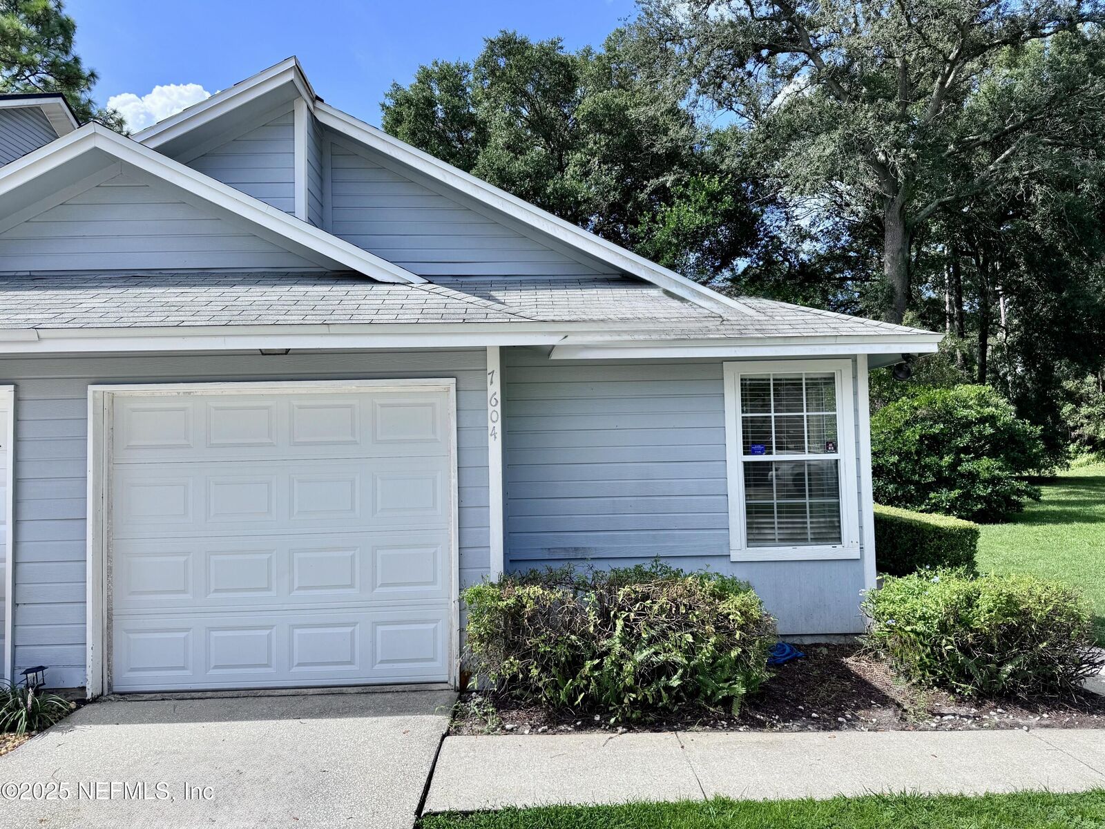 Property Photo: 7604 Leafy Forest Way FL 32277
