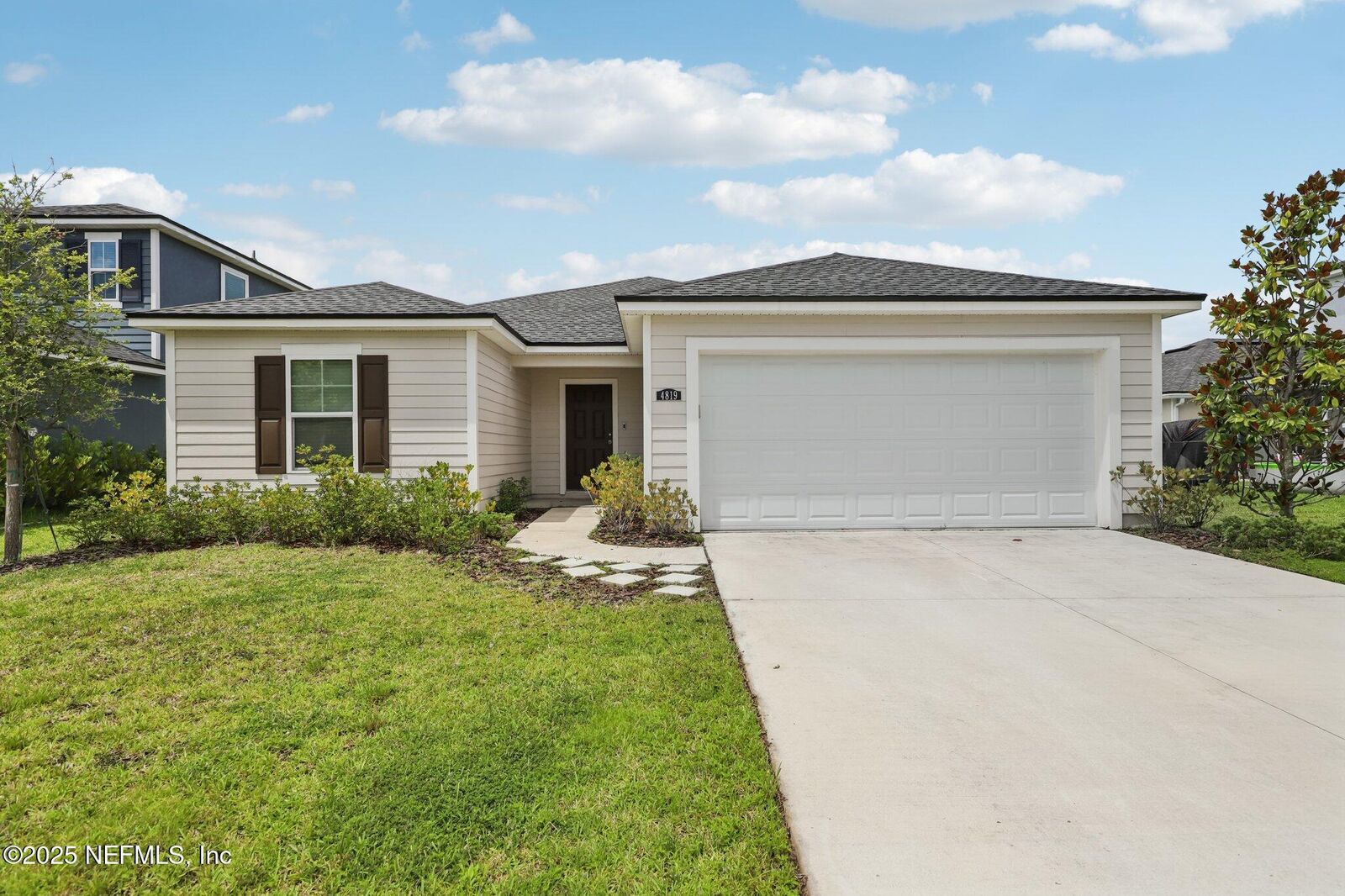 Property Photo:  4819 Morning Rise Circle  FL 32218 