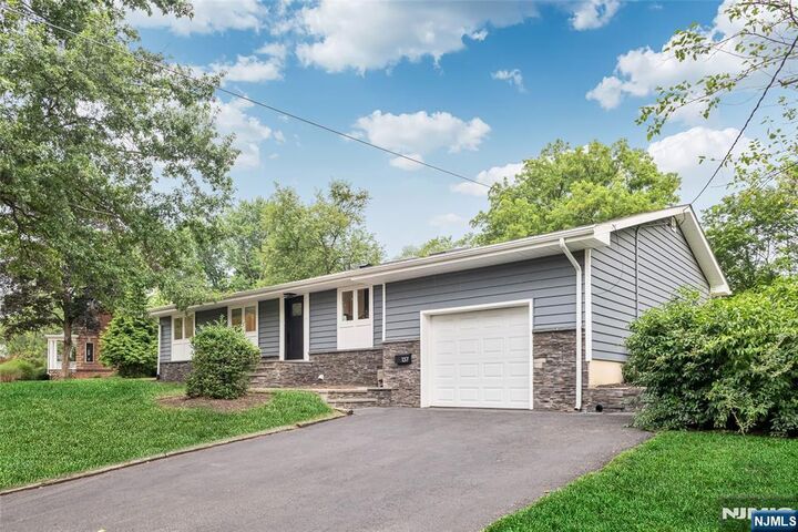 Property Photo:  137 Elmwood Place  NJ 07481 