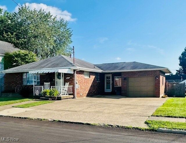 Property Photo: 1200 Lakeview Drive WV 26104
