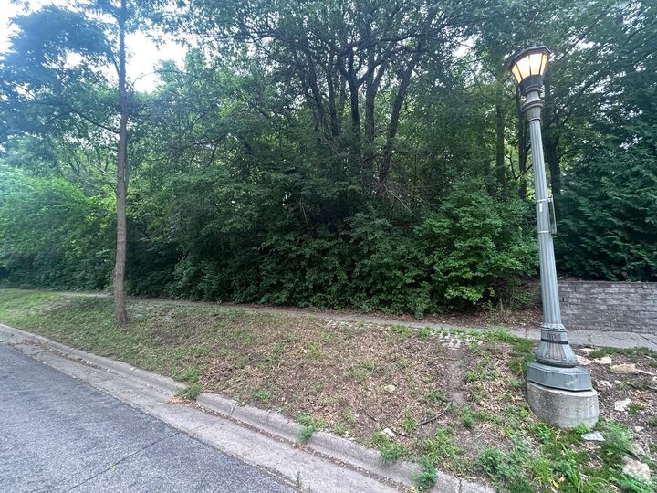 Property Photo:  18 Bates Avenue  MN 55106 