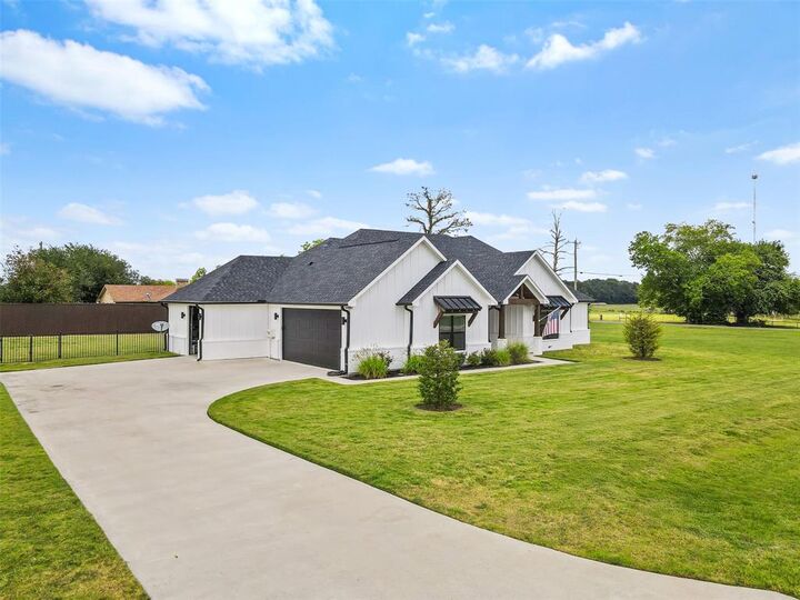 Property Photo:  11 Nicklaus Drive  TX 75482 