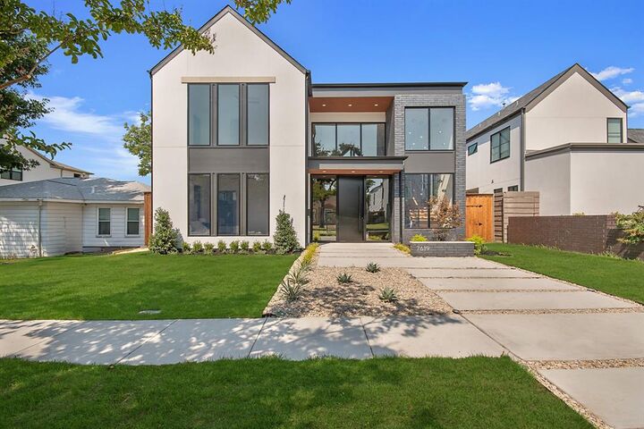 Property Photo:  7619 Kenwell Street  TX 75209 