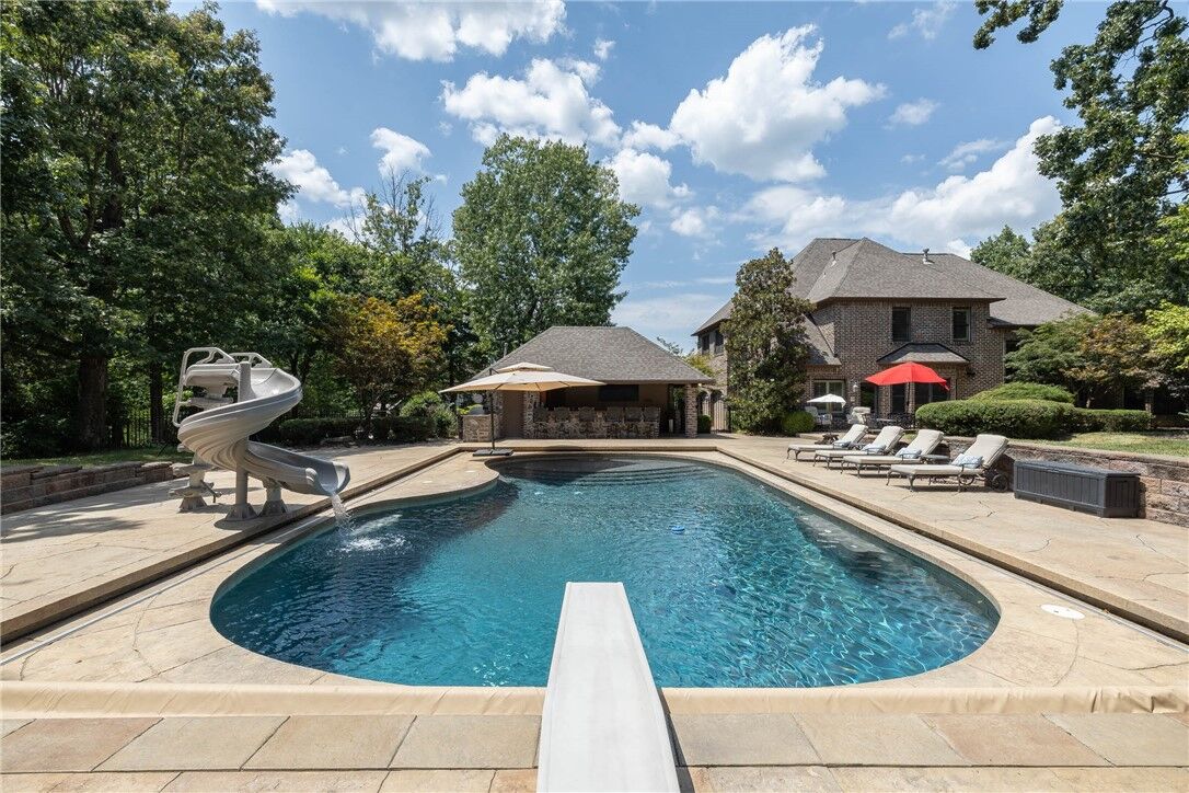 Property Photo: 4438 Caddo Lane AR 72704