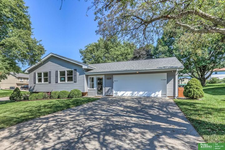 20026 Pearl Street  Omaha NE 68022 photo
