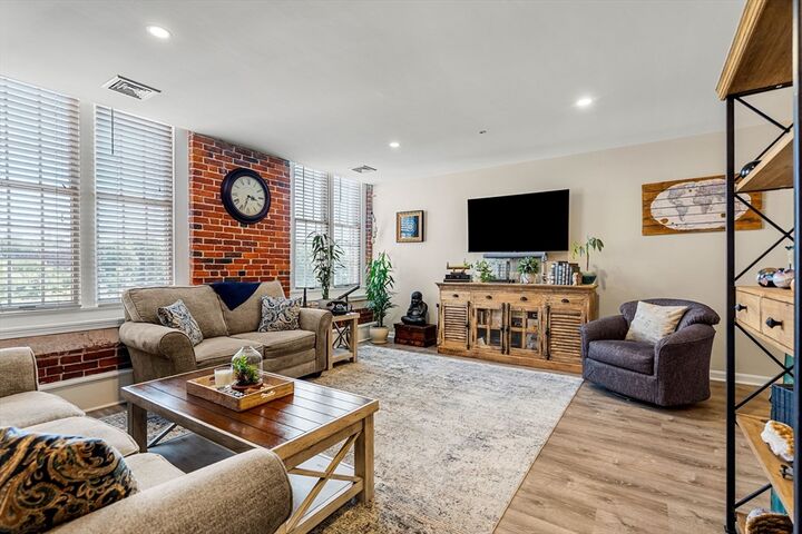 Property Photo:  148 Main St O506  MA 01845 
