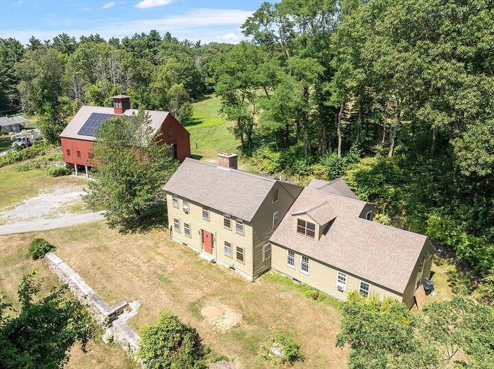 Property Photo:  10 Frost Rd  MA 01431 
