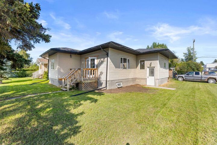 Property Photo: 4429 55 Avenue AB T4H 1B9