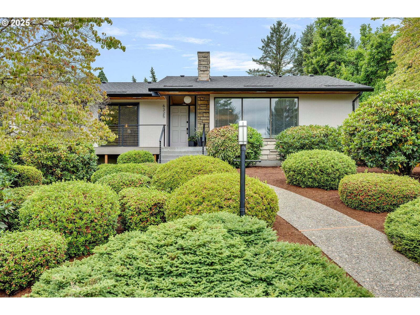 Property Photo:  6325 SW 90th Ave  OR 97223 