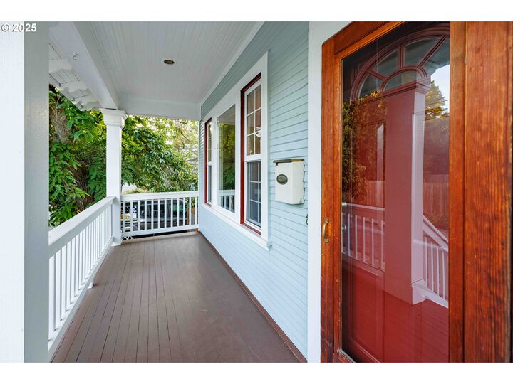 Property Photo:  1431 SE Pershing St  OR 97202 
