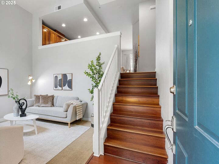 Property Photo:  2616 SW Hume Ct  OR 97219 