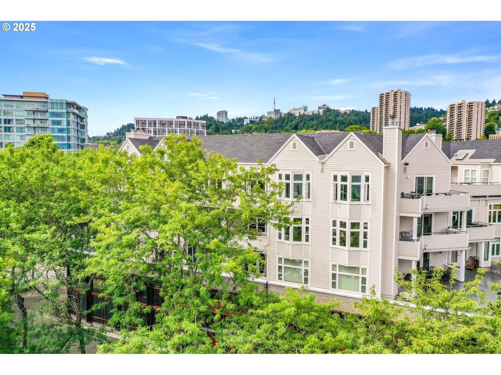 Property Photo: 305 S Montgomery St F409 OR 97201