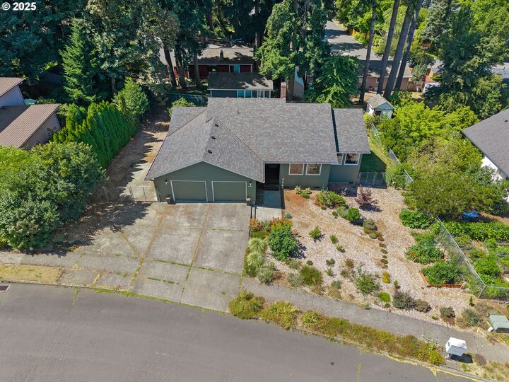 Property Photo:  2308 NE 125th Ave  WA 98684 