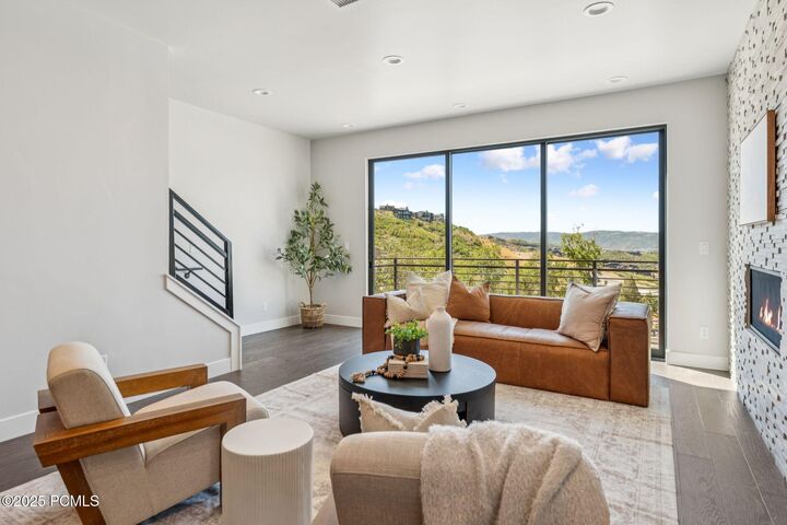 Property Photo:  881 E Grizzly Draw Court 75  UT 84036 