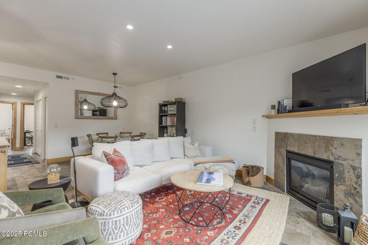 Property Photo:  1646 Fox Hollow Lane G5  UT 84098 