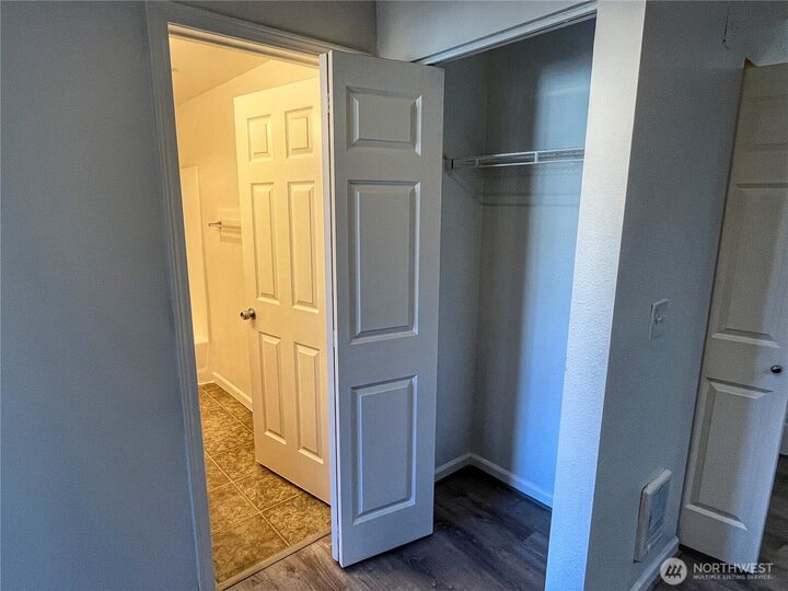Property Photo:  26335  116th Avenue SE H-302  WA 98030 