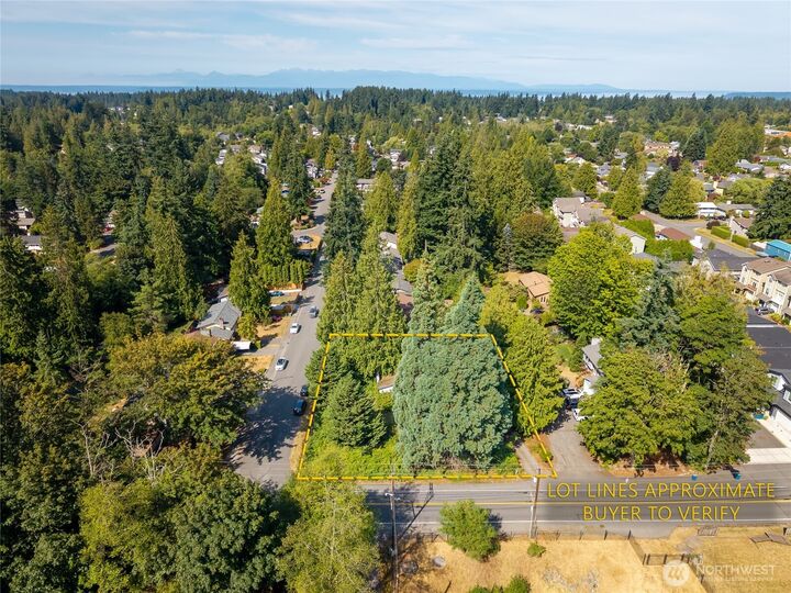 15304  44th Avenue W  Lynnwood WA 98087 photo