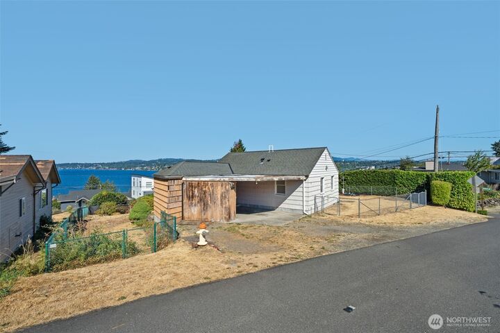 Property Photo: 10658 Laurel Lane S WA 98178