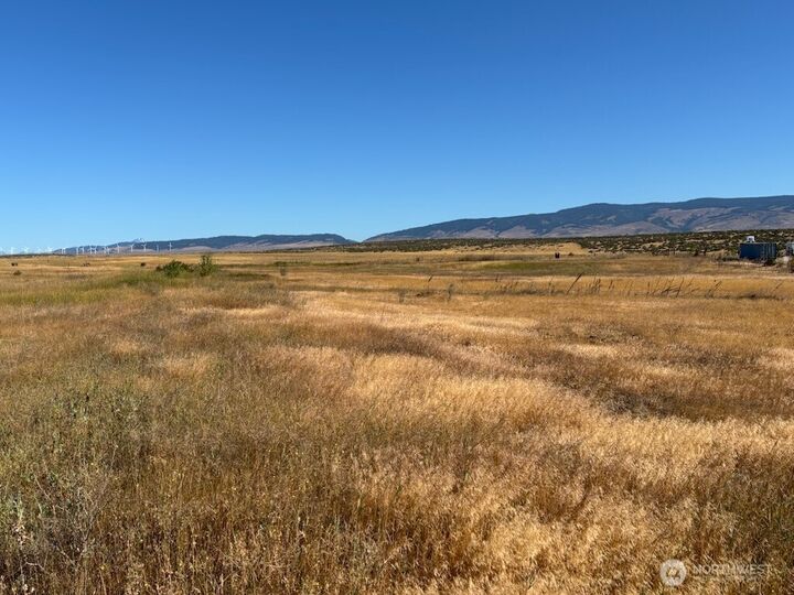 Property Photo: 2 Xxx Lower Green Canyon Road WA 98926