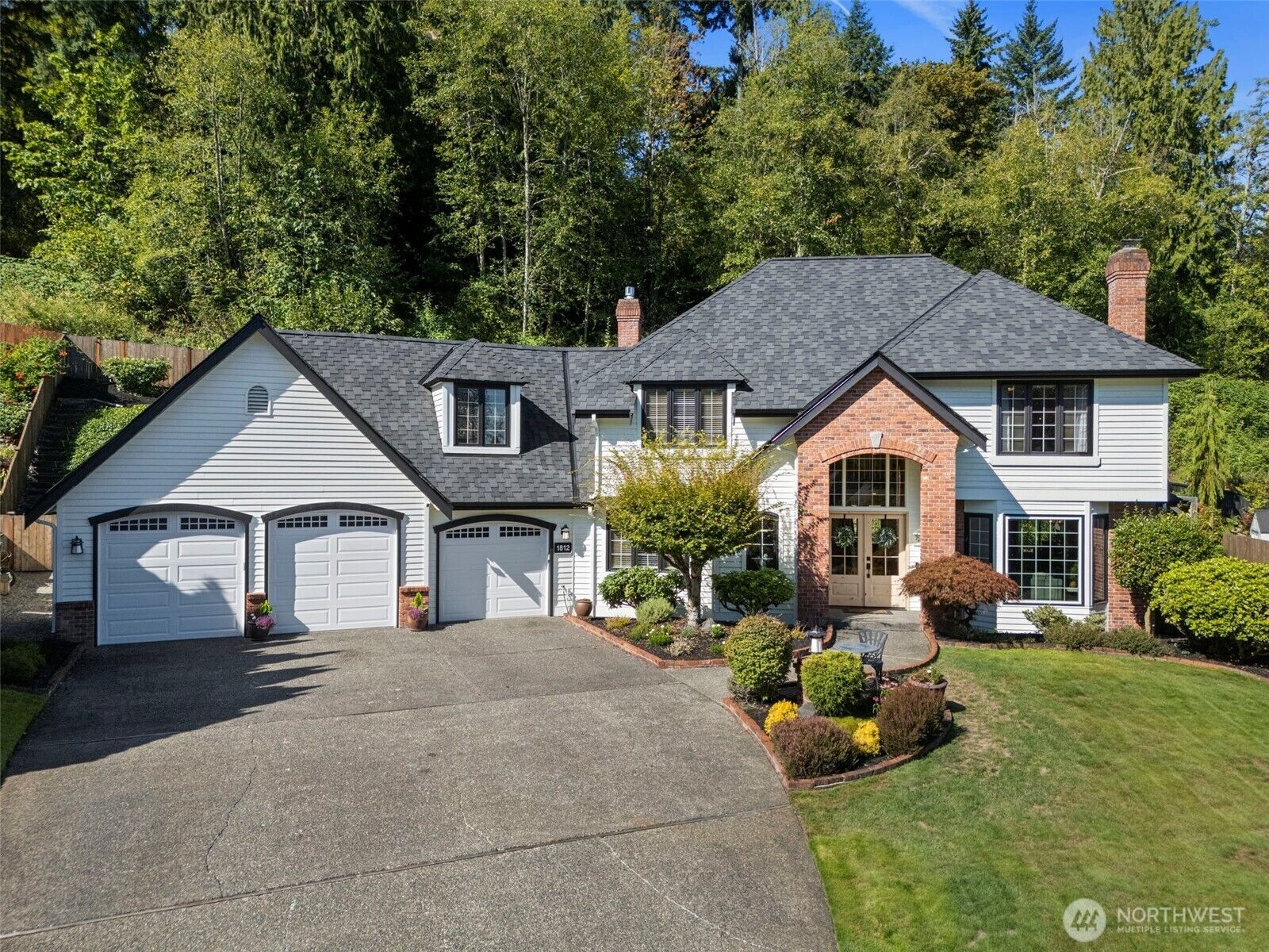 Property Photo: 1812 28th Street SE WA 98372