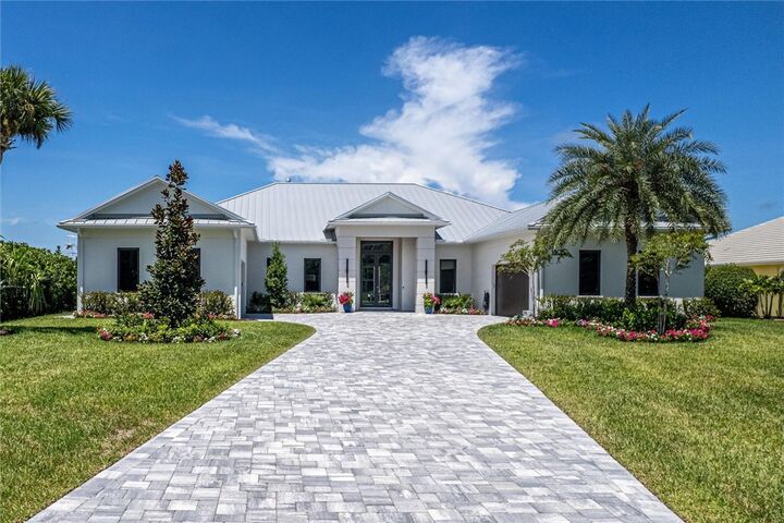 Property Photo: 1806 Mooringline Drive FL 32963