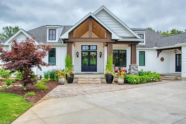 Property Photo: 1015 Lakeside Drive MI 48867