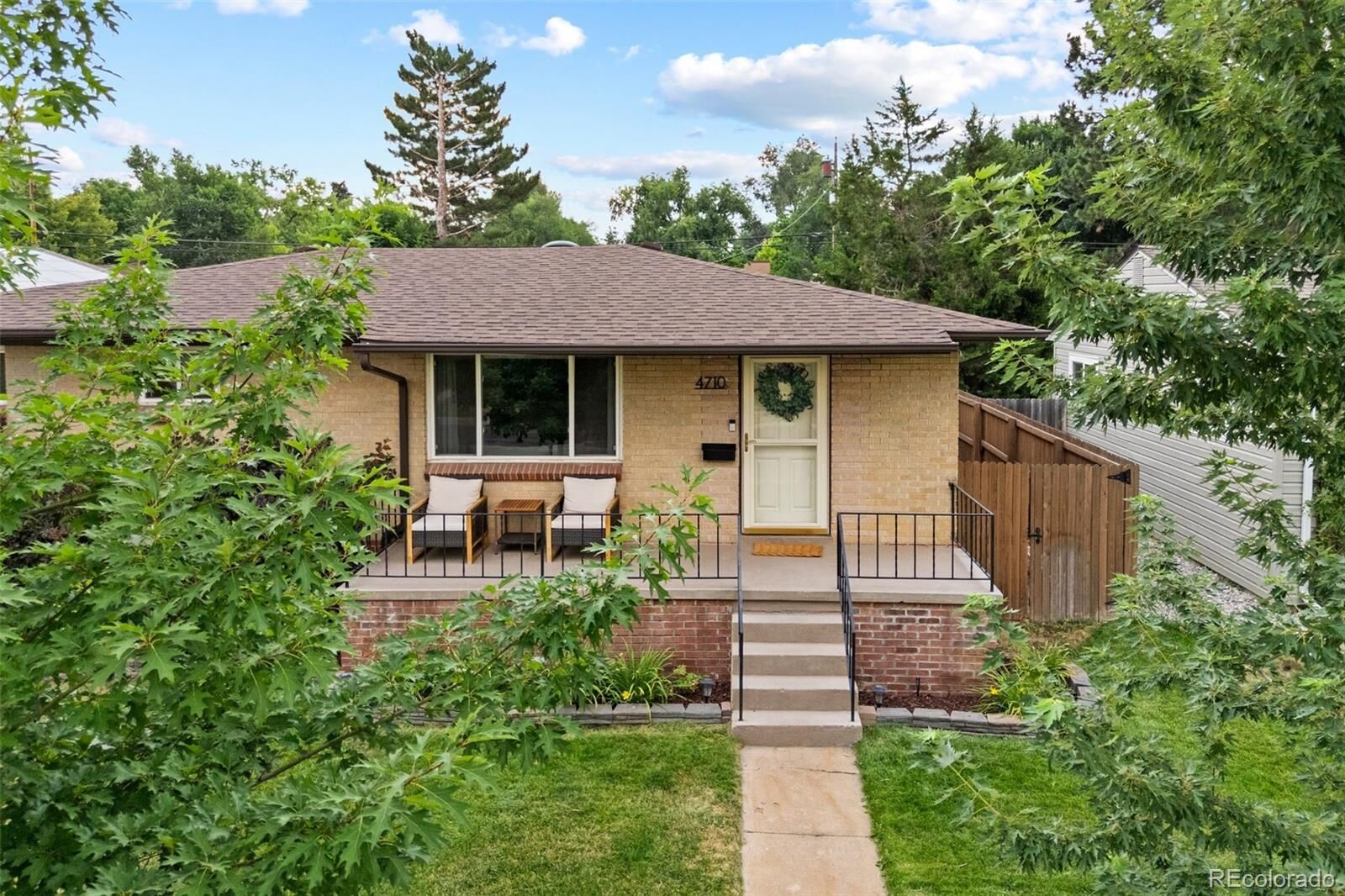 Property Photo:  4710 S Washington Street  CO 80113 
