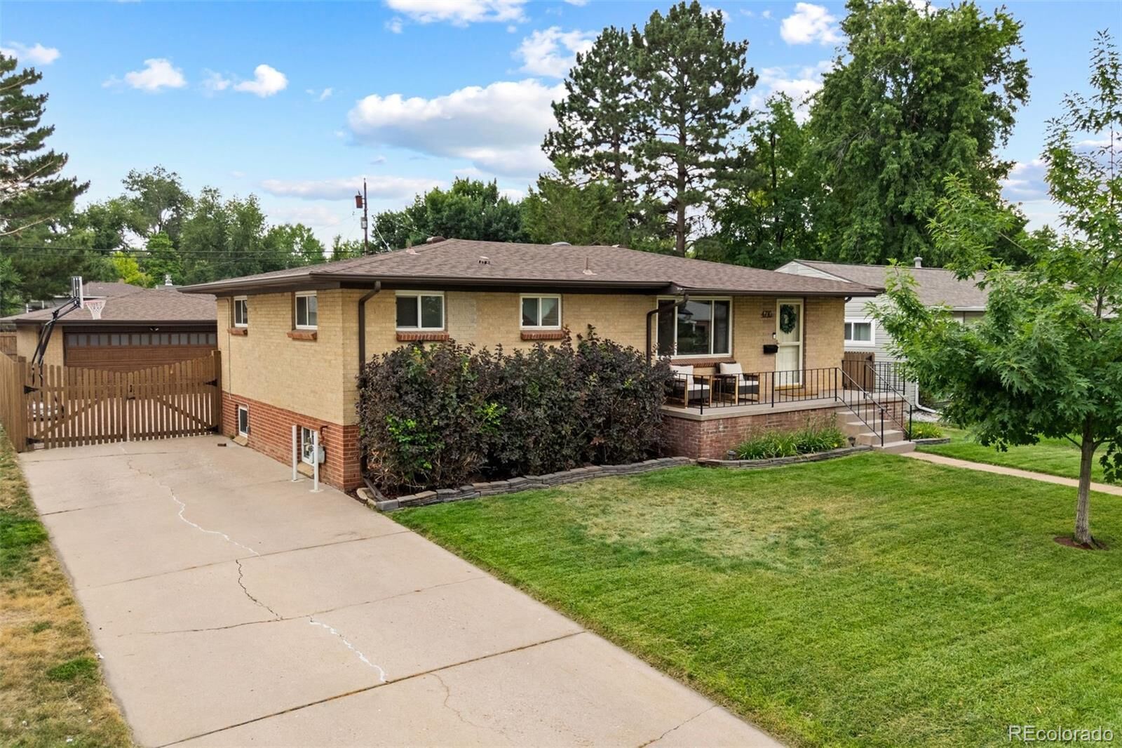 Property Photo: 4710 S Washington Street CO 80113