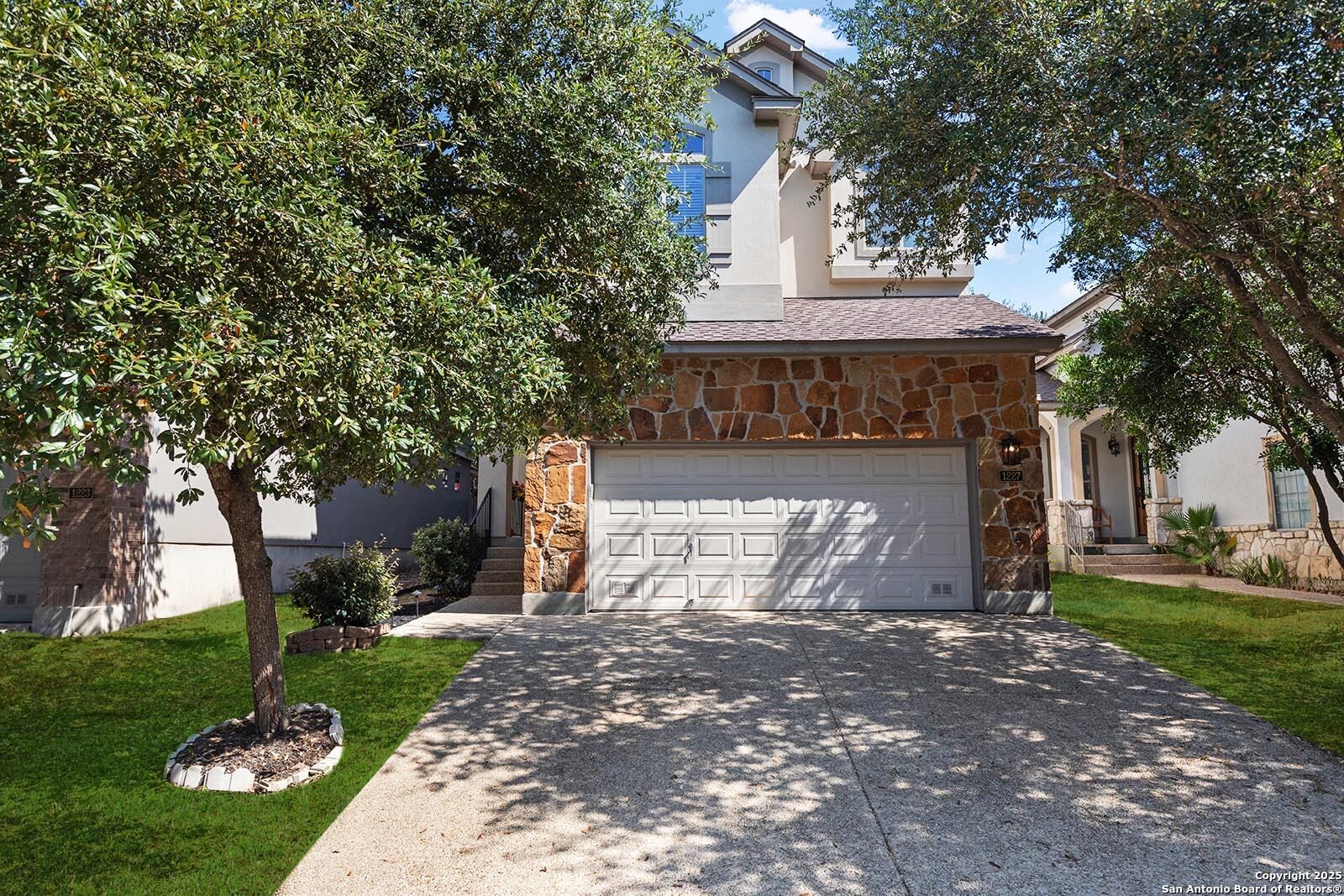Property Photo:  1227 Whitby Tower  TX 78258 
