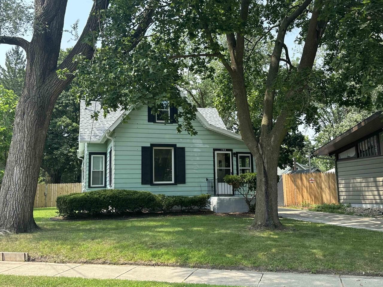 Property Photo: 1108 Lasalle Street WI 53511
