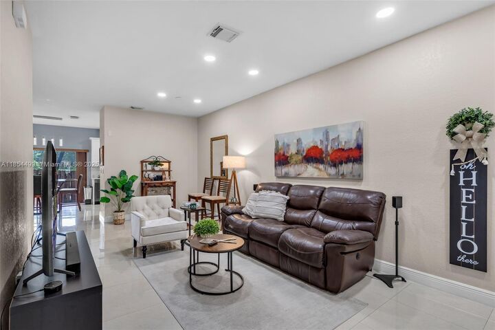 Property Photo: 8401 NW 107th Ct 4-36 FL 33178