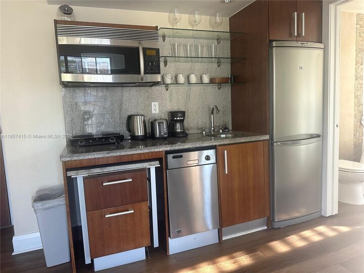Property Photo: 1060 Ocean Dr D309 FL 33139