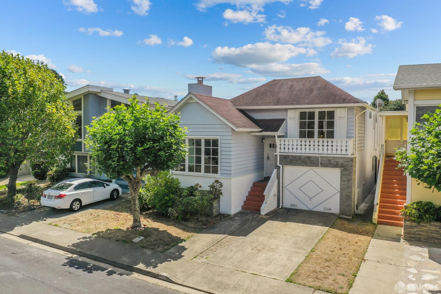 Property Photo: 83 Parkside Avenue CA 94015