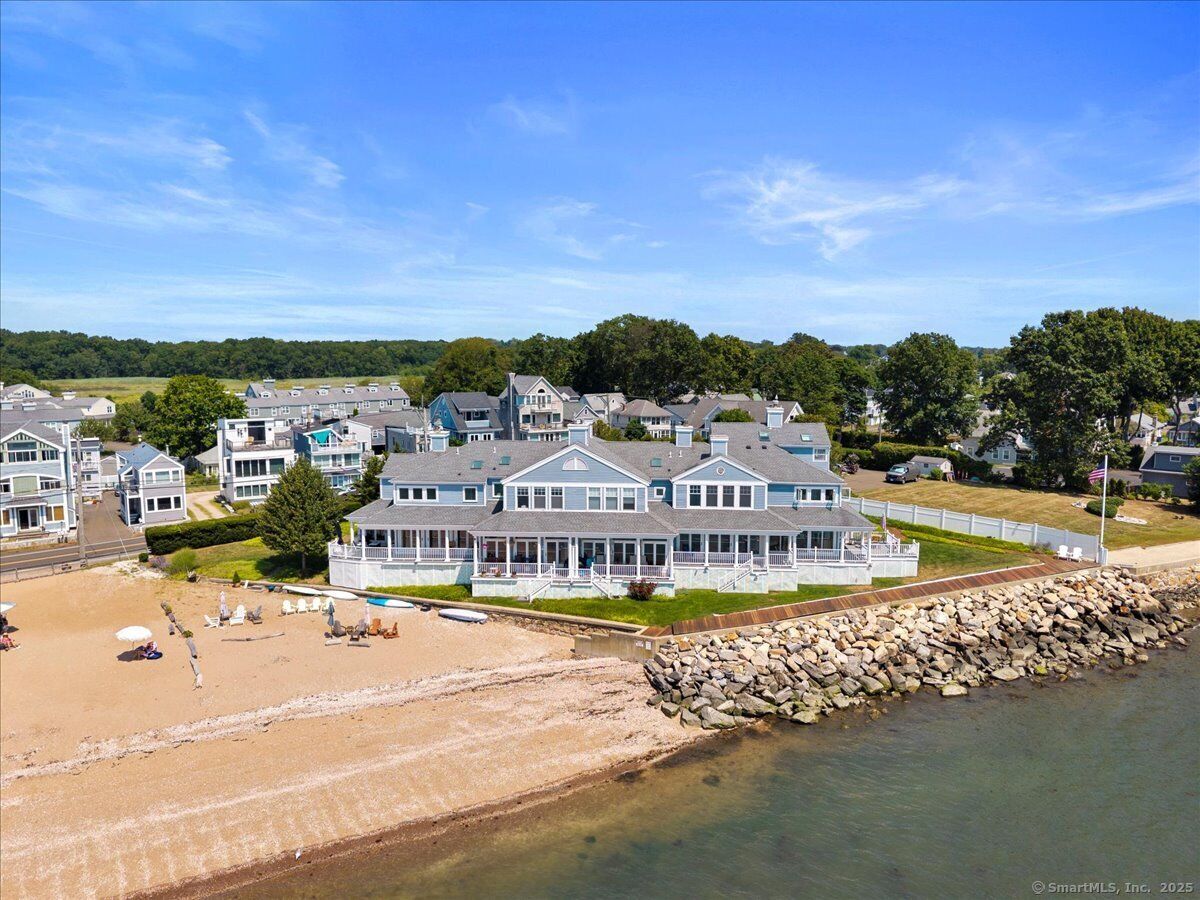 Property Photo: 101 Limewood Avenue Apt 4 CT 06405