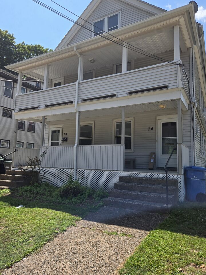 Property Photo:  76 Cottage Street  CT 06040 