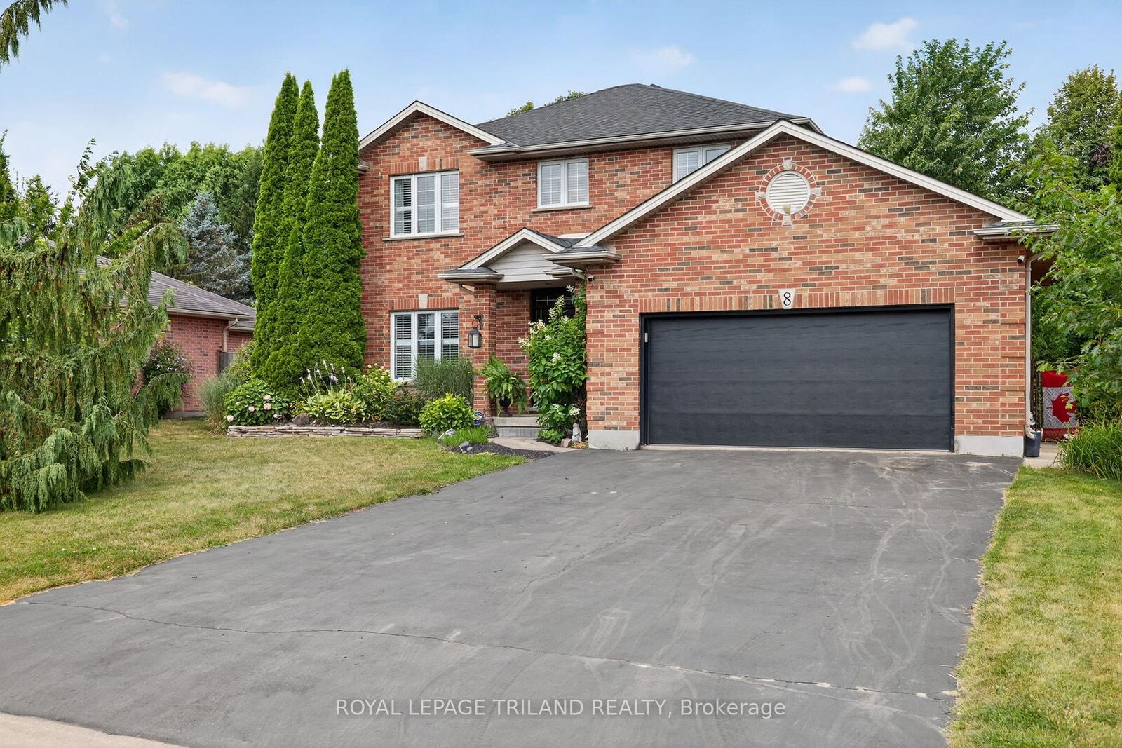 Property Photo:  8 Wingreen Lane  ON N0L 1R0 