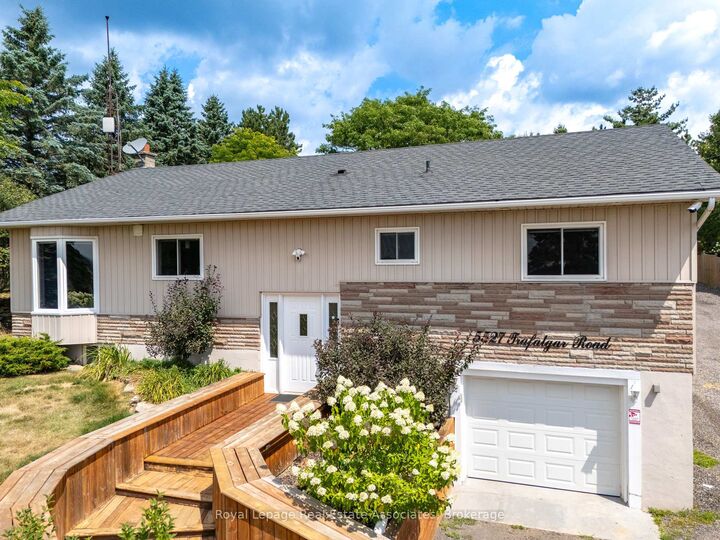 Property Photo: 5527 Trafalgar Road ON N0B 1T0
