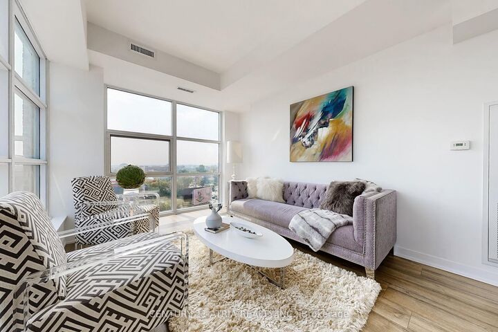 Photo de la propriété: 1787 St Clair Avenue 607 ON M6N 1J6