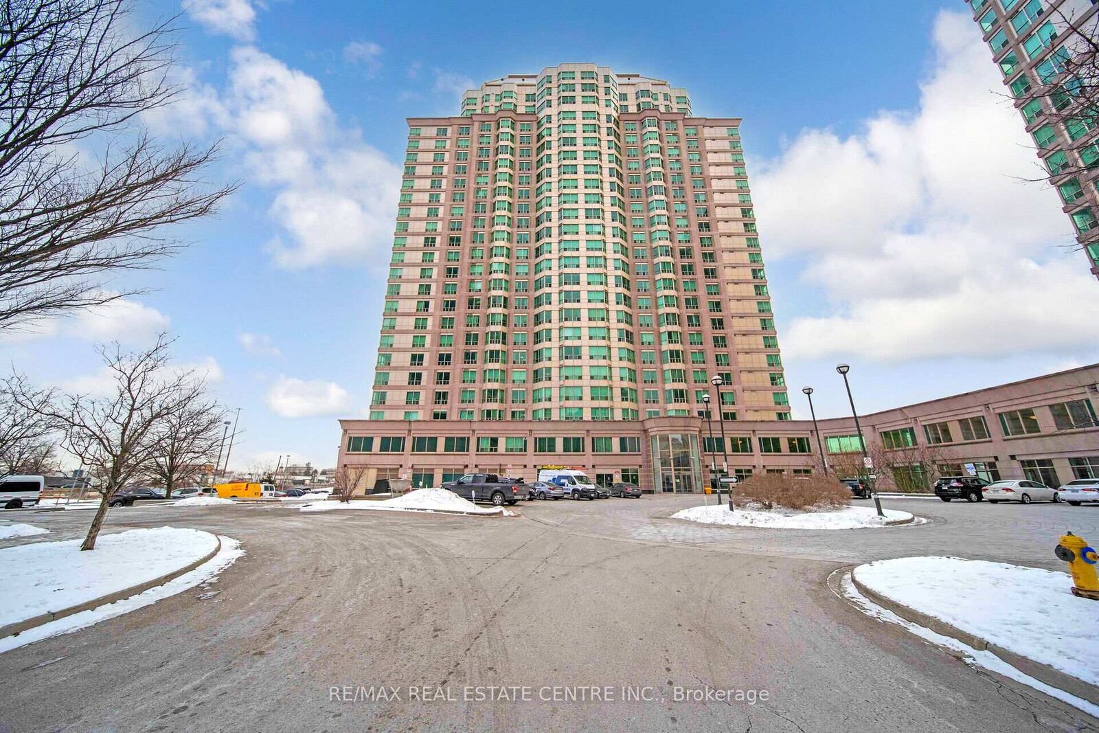 Property Photo:  11 Lee Centre Drive 603  ON M1H 3J5 