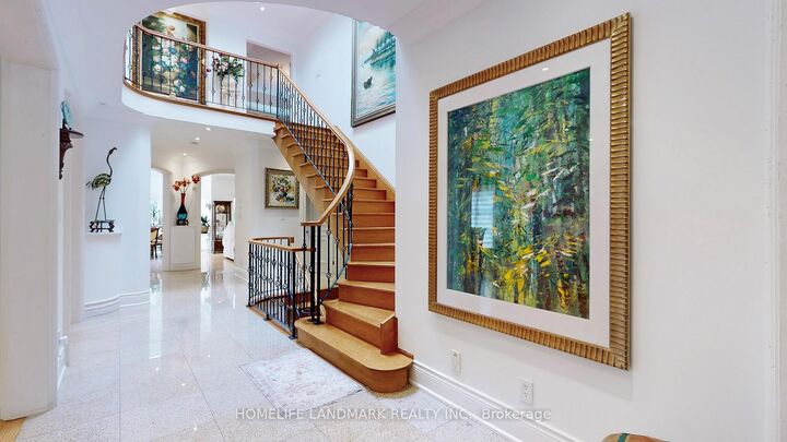 Photo de la propriété: 122 Norton Avenue ON M2N 4A6