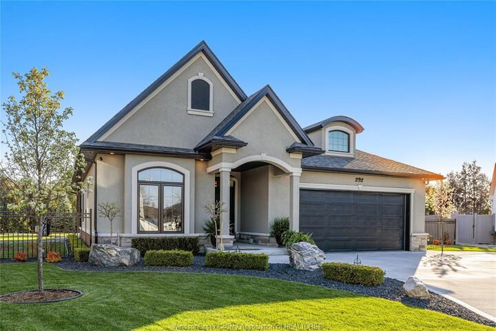 Photo de la propriété: 292 Christine Avenue ON N8L 1B5