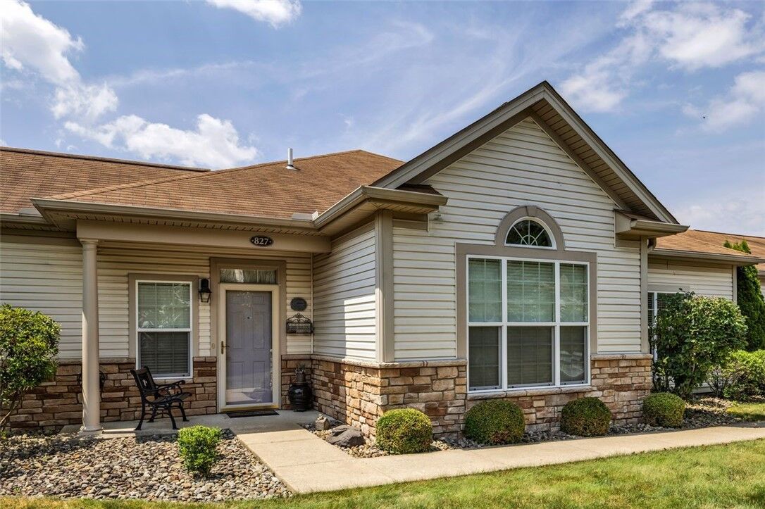 Property Photo: 827 Van Buren Blvd PA 15042