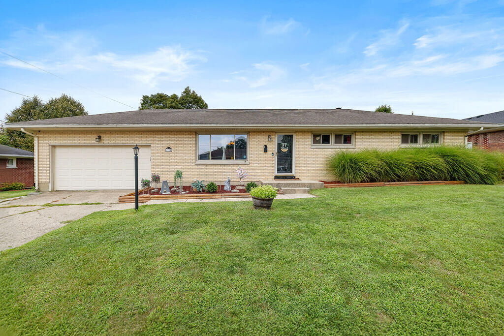 Property Photo:  4825 Chippendale Drive  OH 45503 